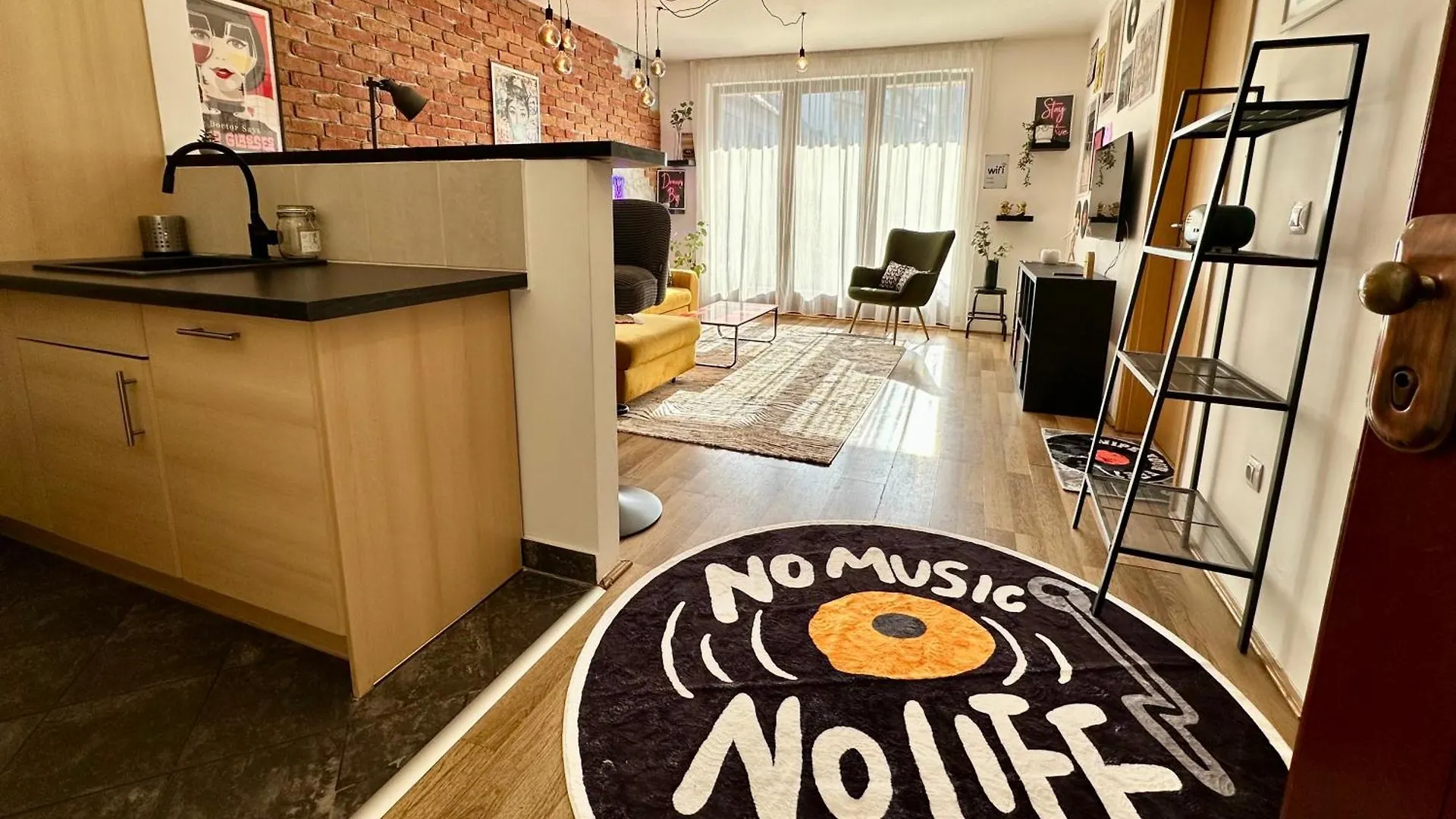 Vinyl Gozsdu Apartments Budapest