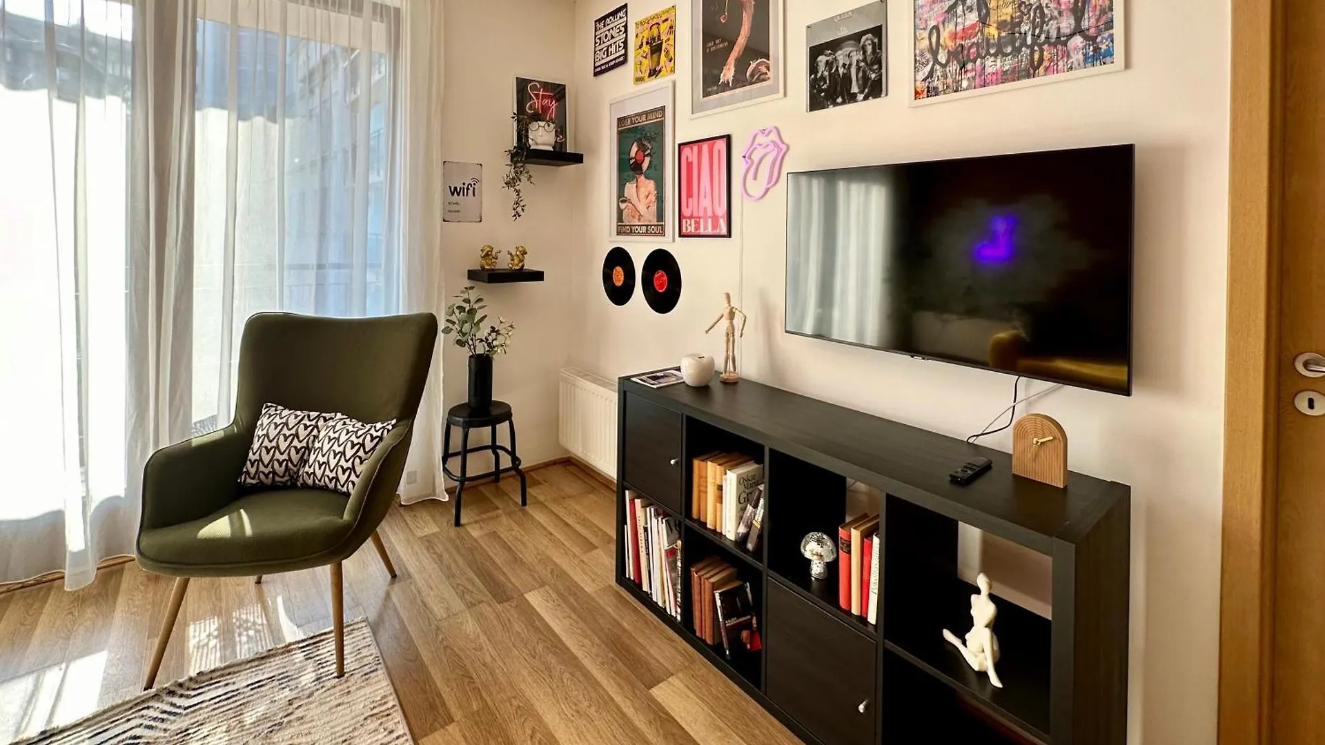 Vinyl Gozsdu Apartments Budapest