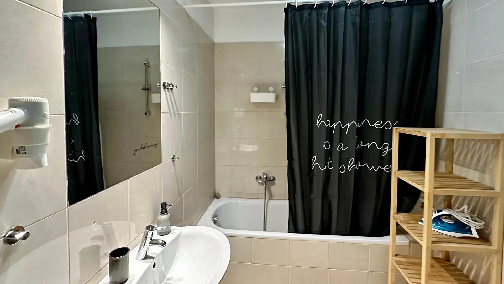Vinyl Gozsdu Apartments Budapest