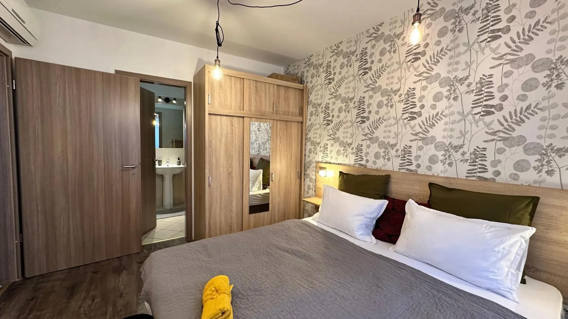 Vinyl Gozsdu Apartments Budapest