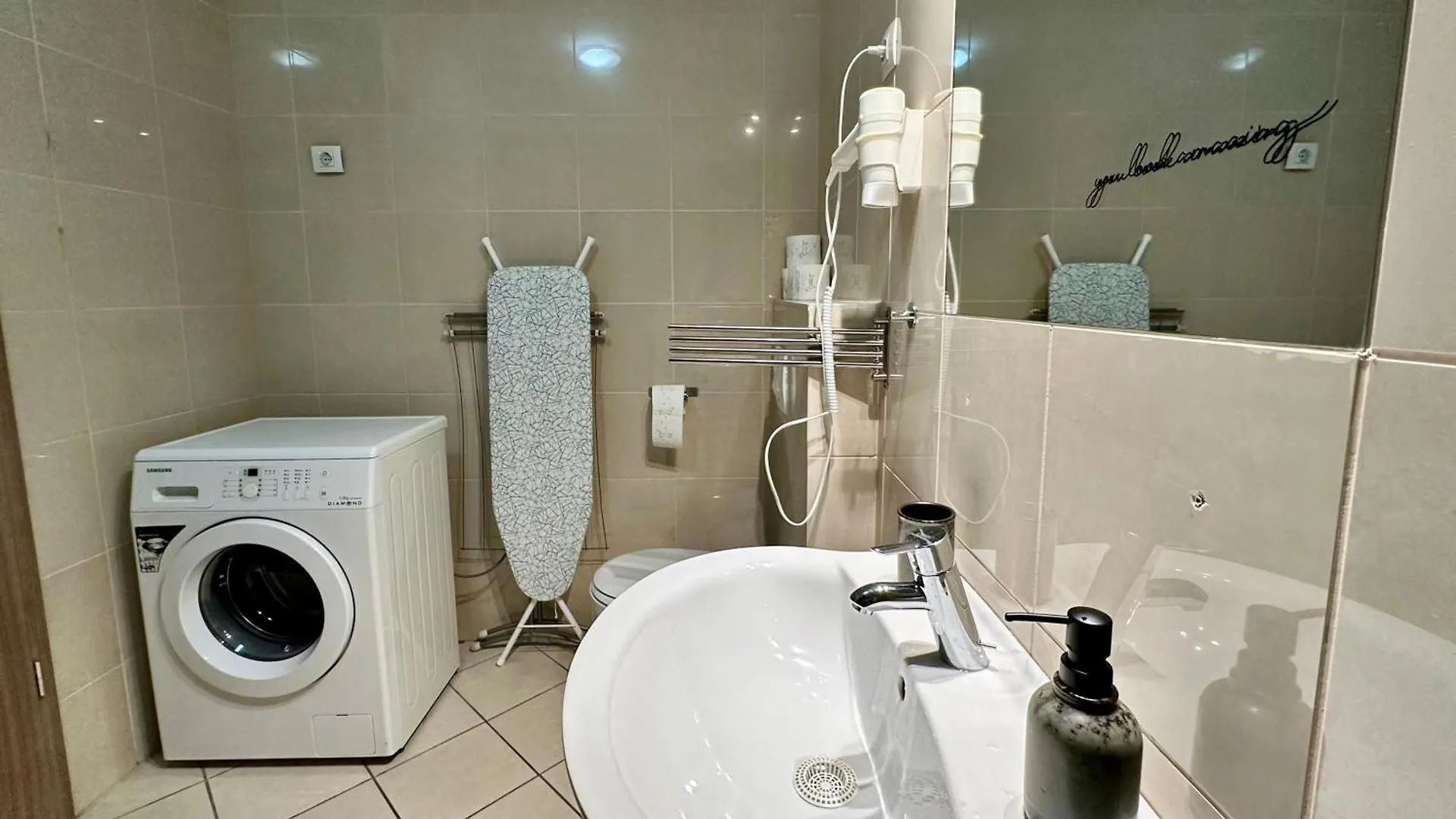 Vinyl Gozsdu Apartments Budapest