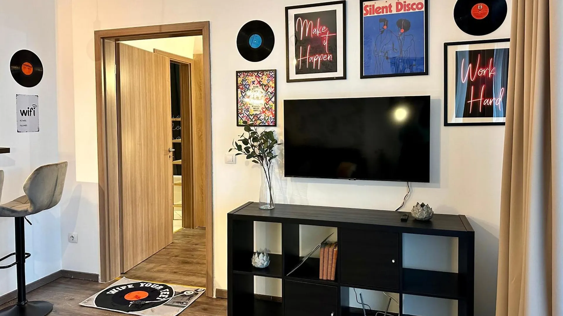 Vinyl Gozsdu Apartments Budapest