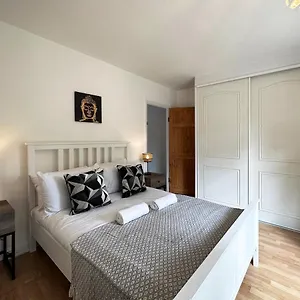  Apartment Maria's House In East London United Kingdom