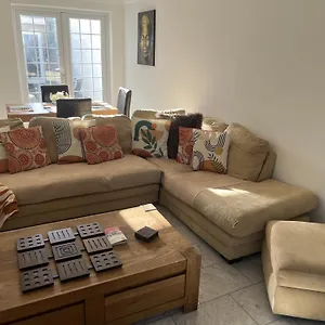  Holiday home Reach Retreat Spacious 4bed House Startford Maryland Great Transport Links United Kingdom