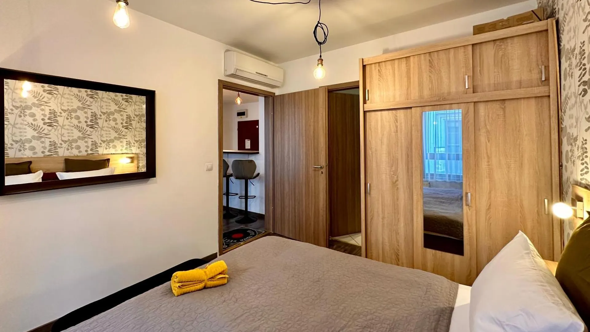 Vinyl Gozsdu Apartments Budapest